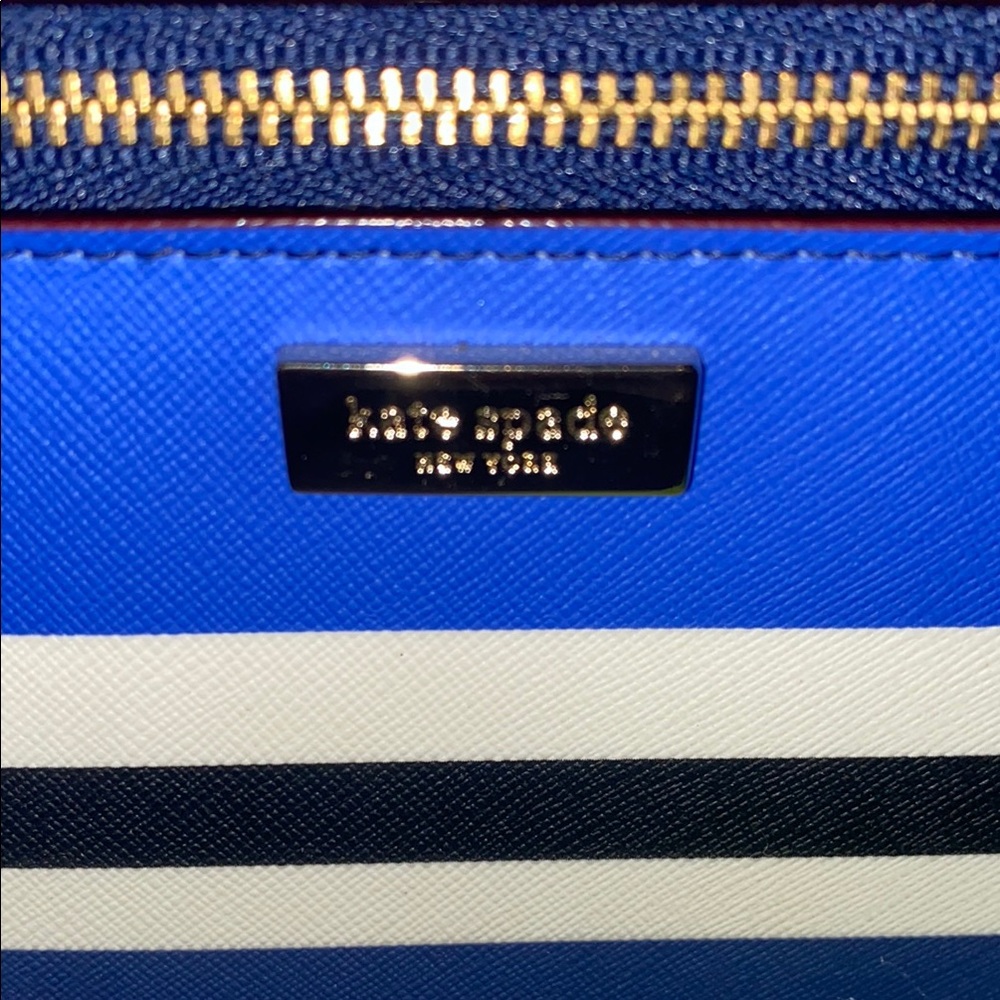 Kate Spade Blue Striped Wristlet NWOT 🏷 - Picture 3 of 6